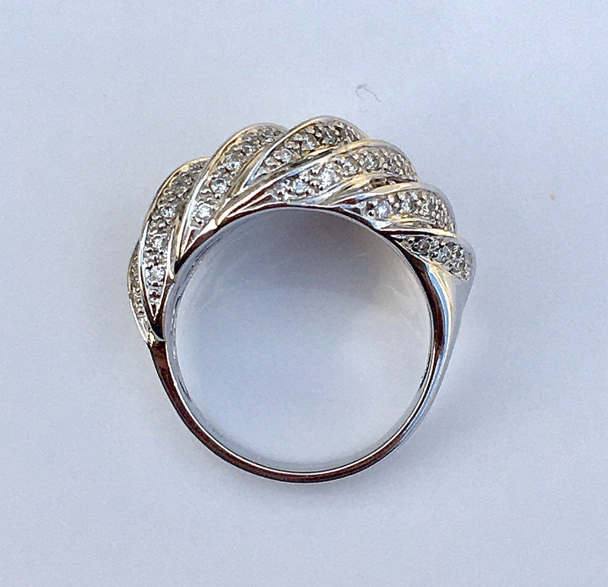 Bague Volutes De Diamants Blancs Et Bruns Sur Or Blanc -photo-5