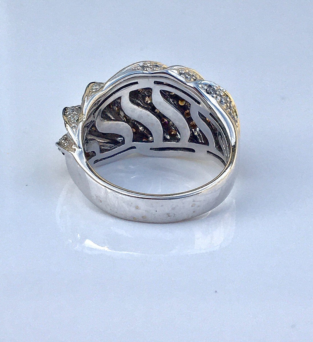 Bague Volutes De Diamants Blancs Et Bruns Sur Or Blanc -photo-6