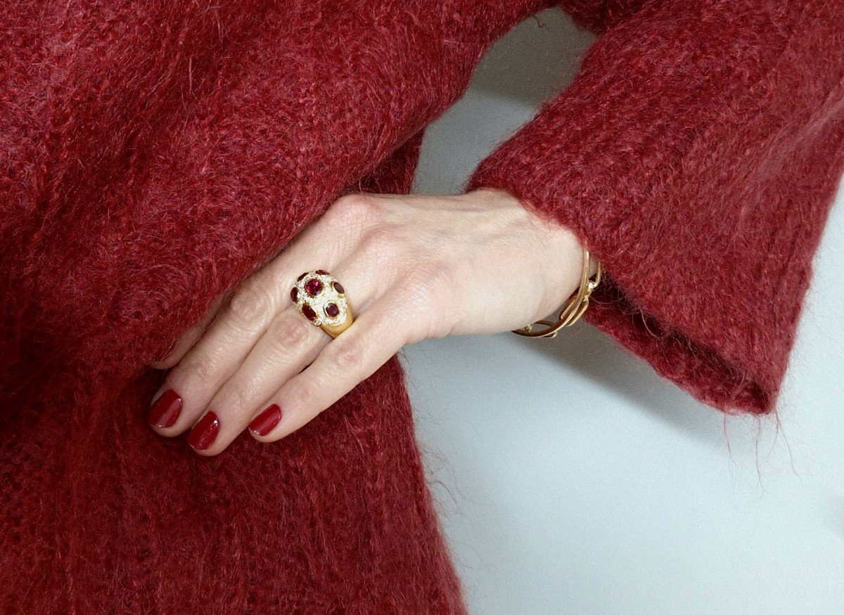 Bague Boule Rubis  Et Pavage De Diamants Sur Or Jaune-photo-4