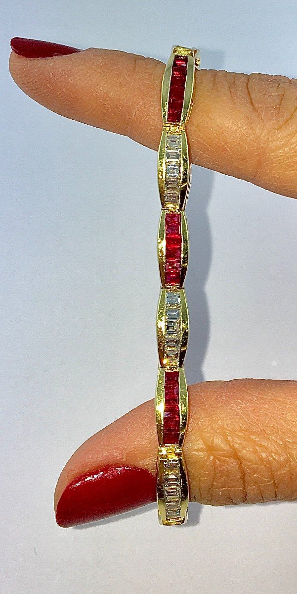 Bracelet Line Ruby And Diamond Baguettes Calibrated On Yellow Gold-photo-2