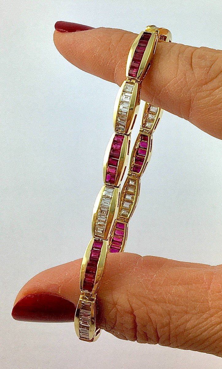 Bracelet Line Ruby And Diamond Baguettes Calibrated On Yellow Gold-photo-3