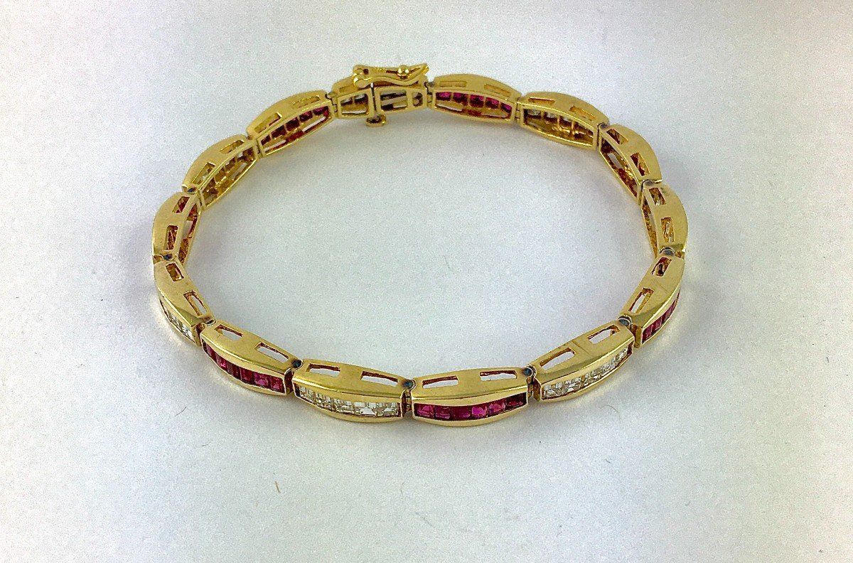 Bracelet Line Ruby And Diamond Baguettes Calibrated On Yellow Gold-photo-2