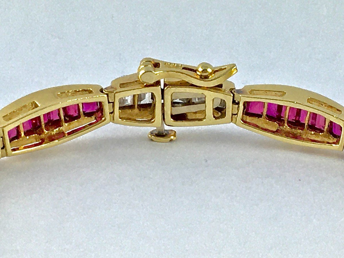 Bracelet Line Ruby And Diamond Baguettes Calibrated On Yellow Gold-photo-4