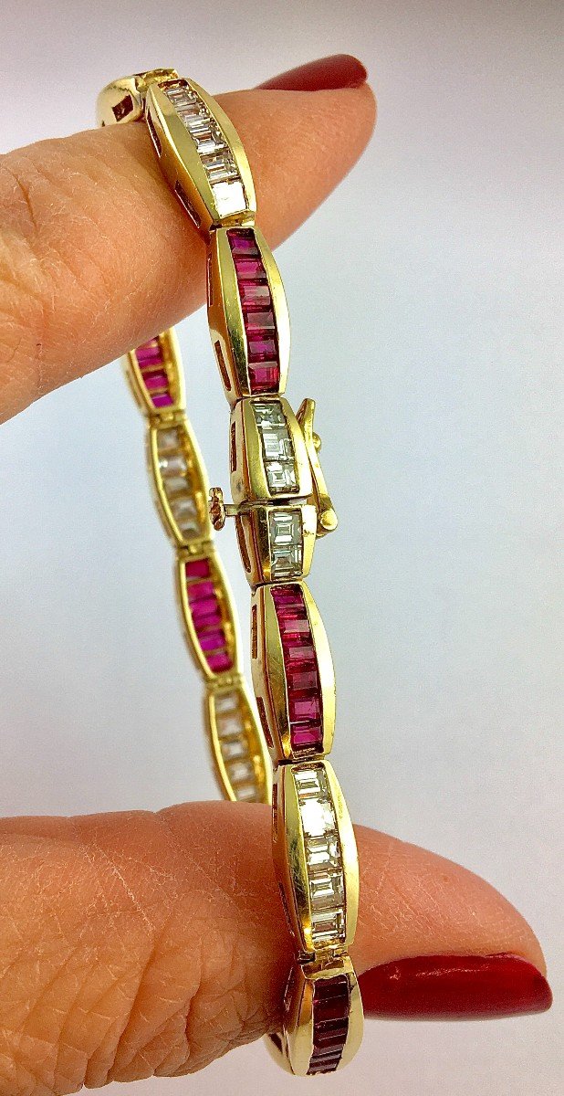 Bracelet Line Ruby And Diamond Baguettes Calibrated On Yellow Gold-photo-7