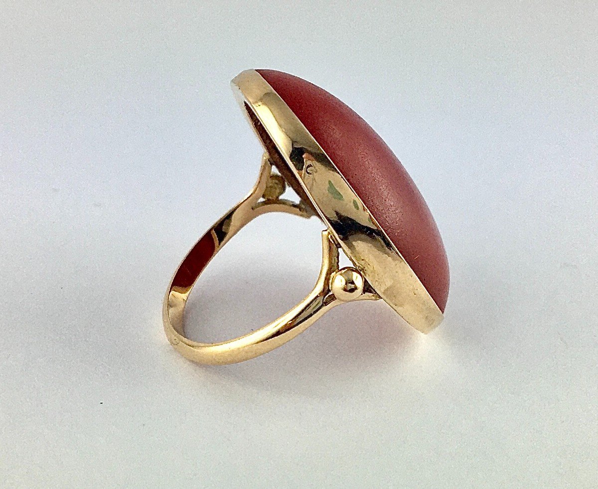 Bague Cabochon De Corail Rouge Ancien Sur Or Jaune -photo-3