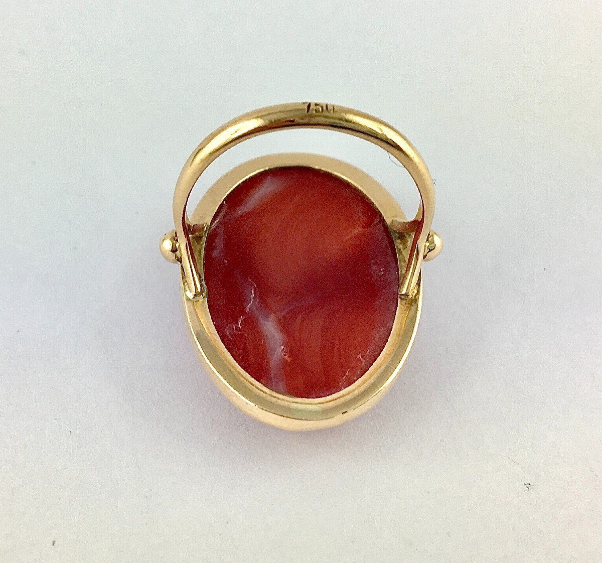 Bague Cabochon De Corail Rouge Ancien Sur Or Jaune -photo-6