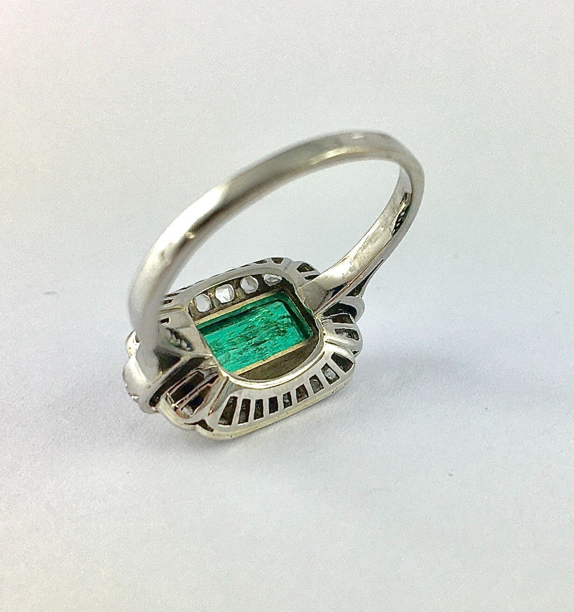 Art Deco Emerald Ring With Cut Sides And Diamond Surrounds On Platinum And Yellow Gold-photo-6