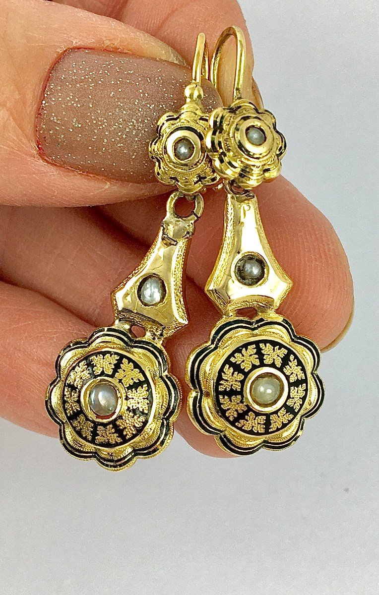 Boucles d'Oreilles Pendants Email Noir Et Perles Fines Sur Or Jaune Napoléon III (Napoléon 3)-photo-1