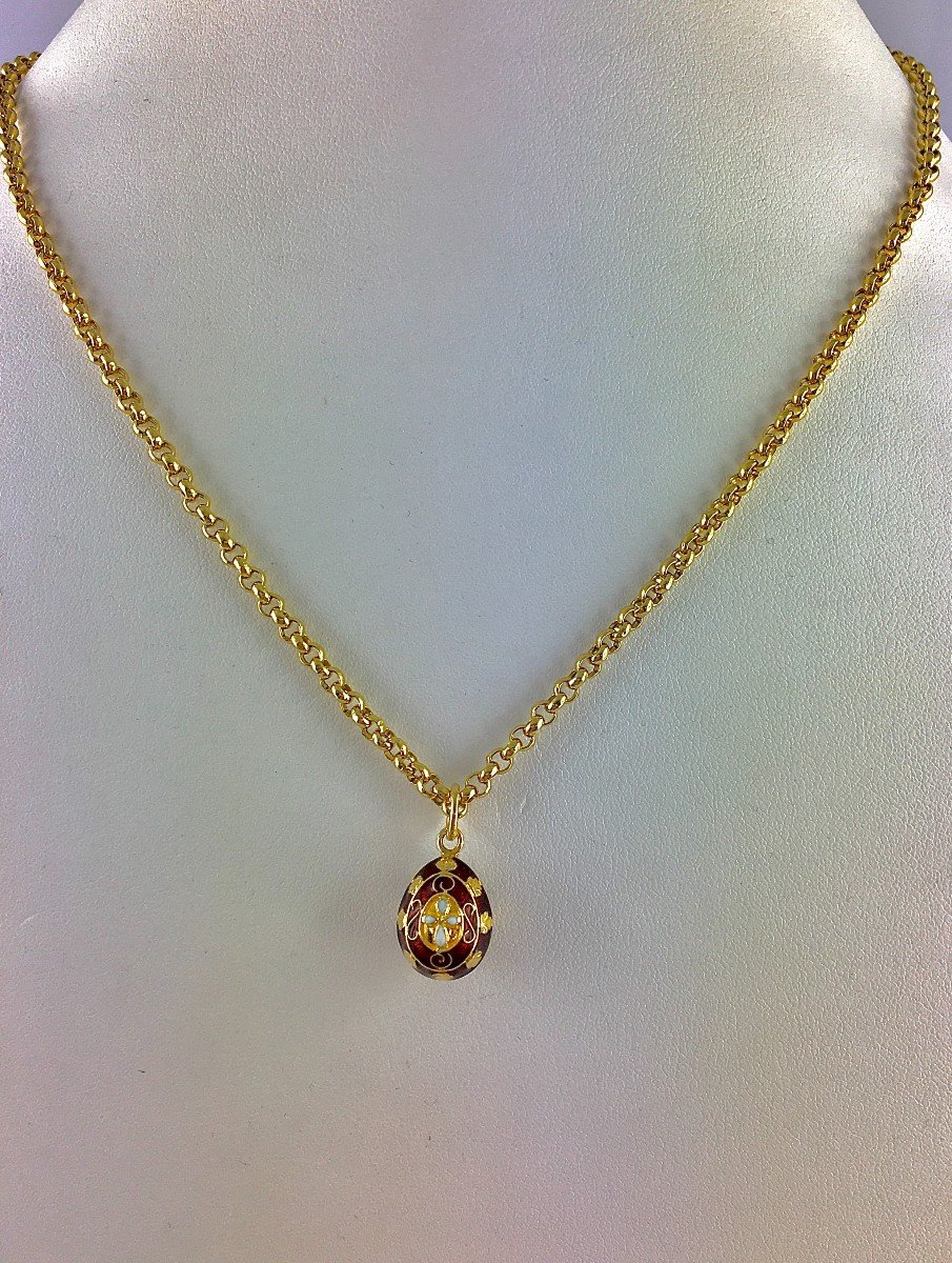 Russian Egg Pendant Red Enamel White Cross Faberge Style On Yellow Gold-photo-2