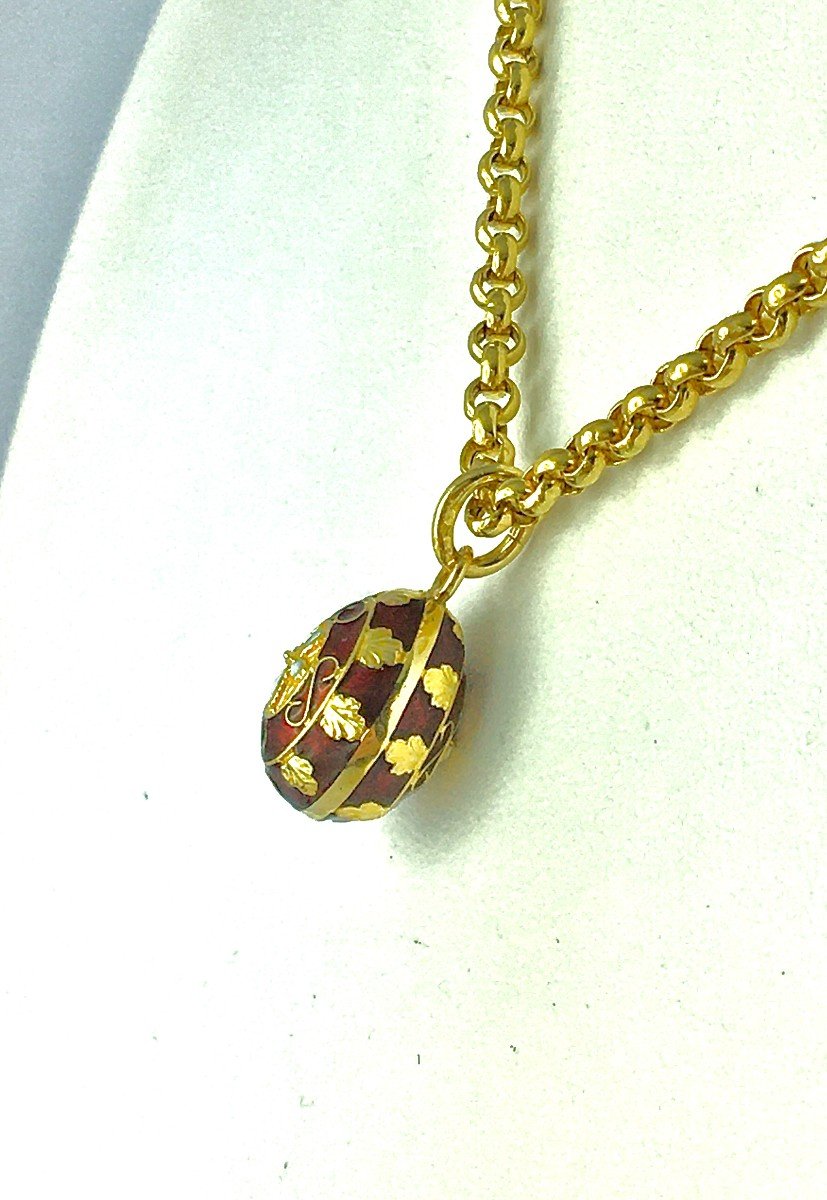 Russian Egg Pendant Red Enamel White Cross Faberge Style On Yellow Gold-photo-2