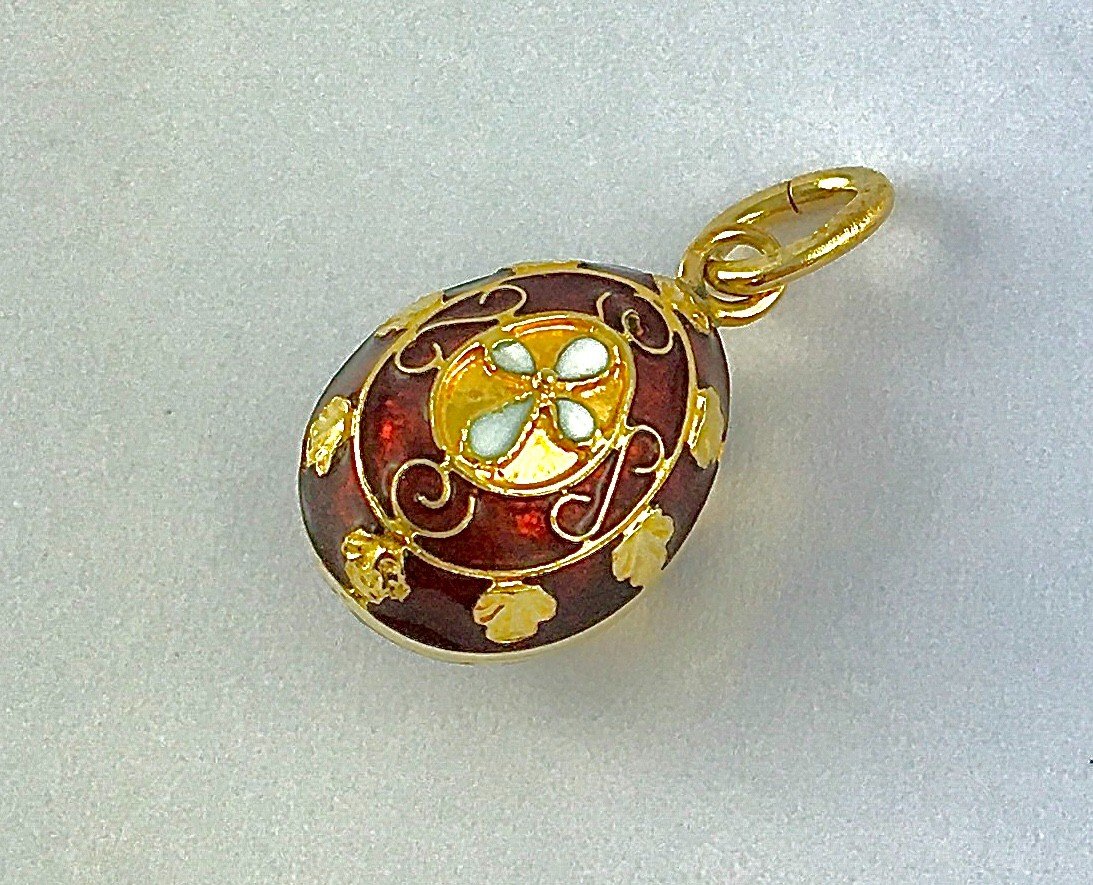 Russian Egg Pendant Red Enamel White Cross Faberge Style On Yellow Gold-photo-3