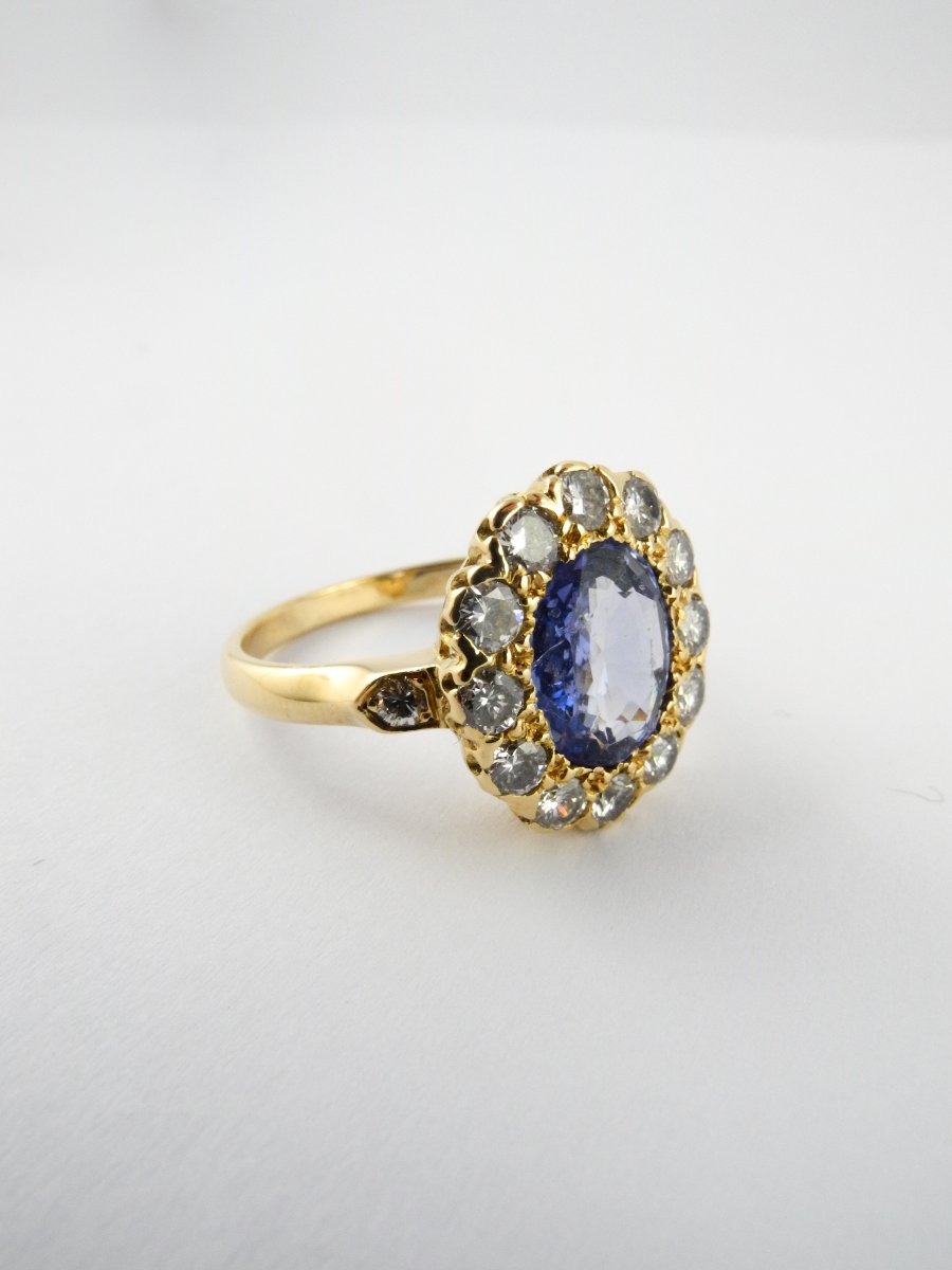 Pompadour Ring Blue Sapphire Ceylon Type Entourage Diamonds On Yellow Gold-photo-3