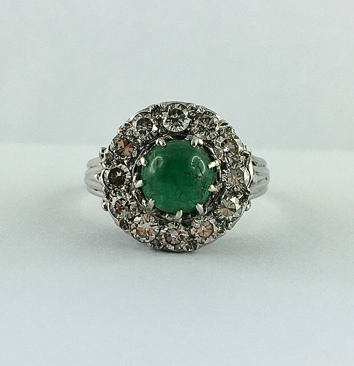 Emerald Cabochon Daisy Ring Surrounded By Brilliant Cut Diamonds On White Gold-photo-2