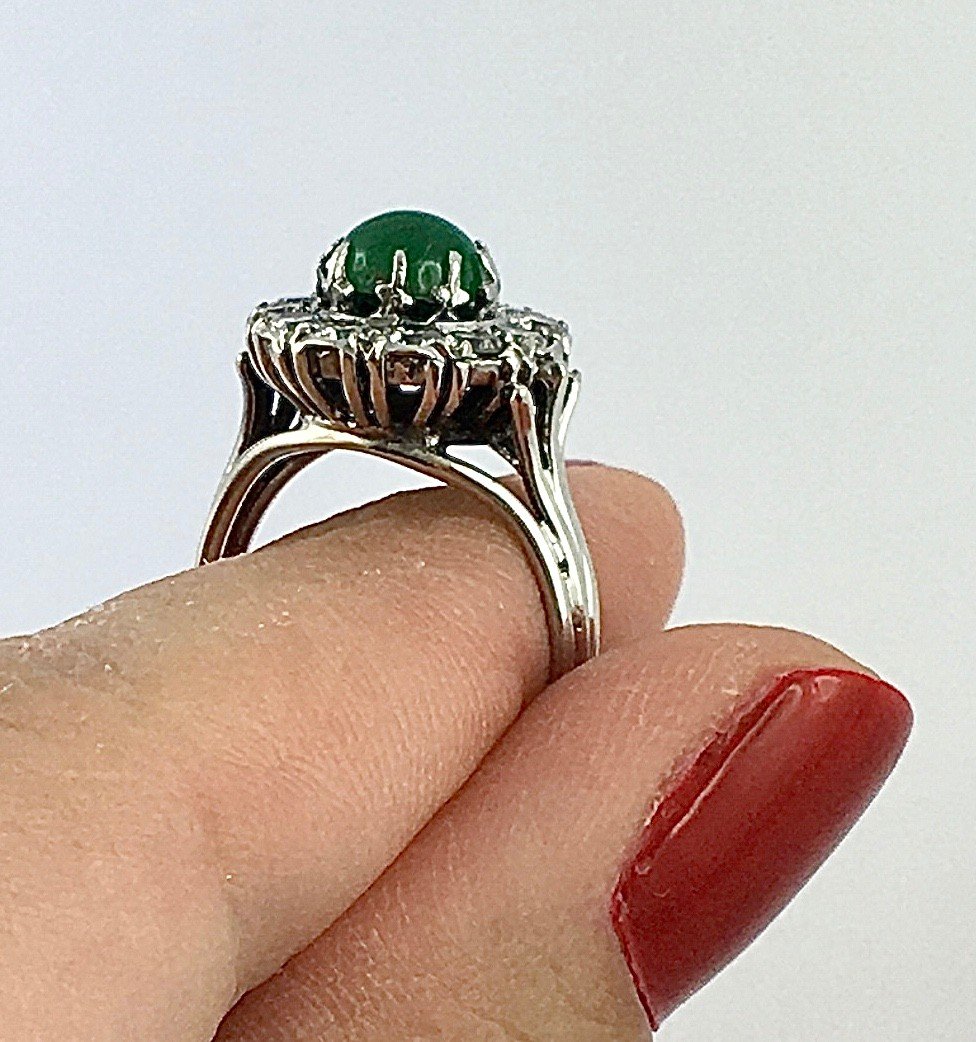 Emerald Cabochon Daisy Ring Surrounded By Brilliant Cut Diamonds On White Gold-photo-1