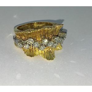 Bandeau Waves Skirt Ring Yellow Gold Guilloche And Diamonds 50s