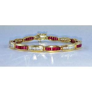 Bracelet Line Ruby And Diamond Baguettes Calibrated On Yellow Gold