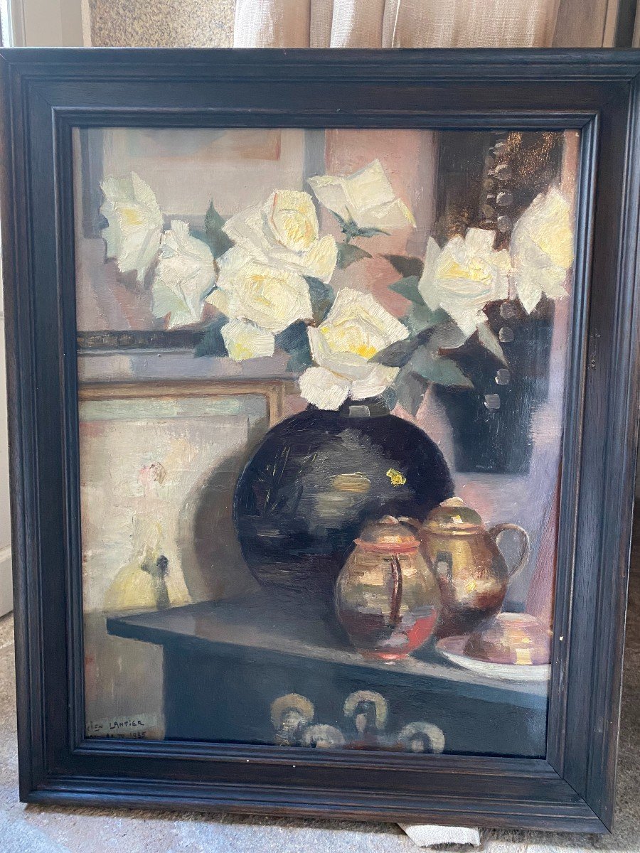 Le Vase Noir Aux Roses Blanches. Nature morte fleurs. Lucien Lantier.