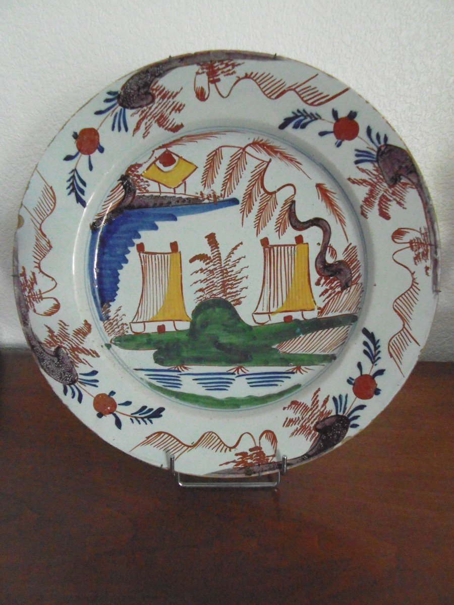 Large 18th Century Delf Dish