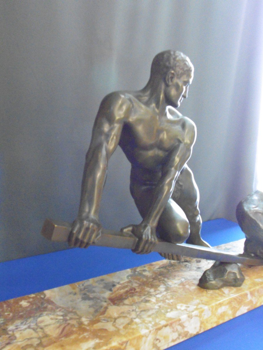 Man Lifting A Rock - Bronze Signed L. Ménetié-photo-3