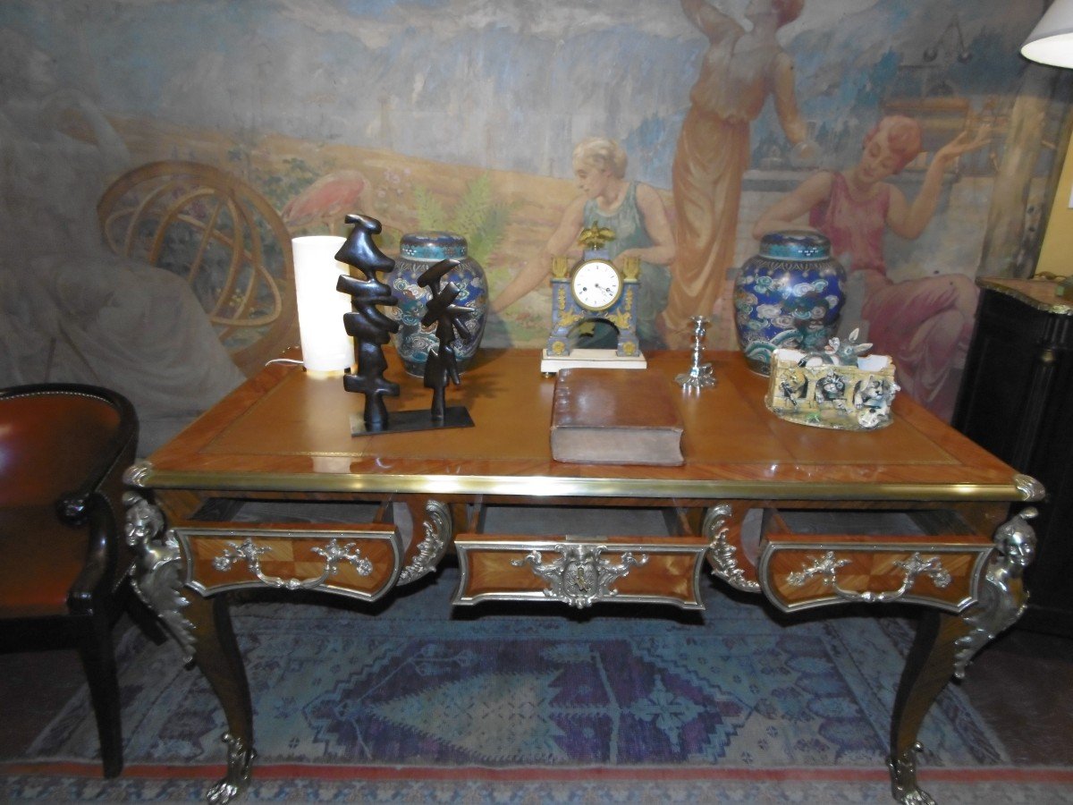  Bureau plat de style Louis XV dans le goût de Charles Cressent-photo-3