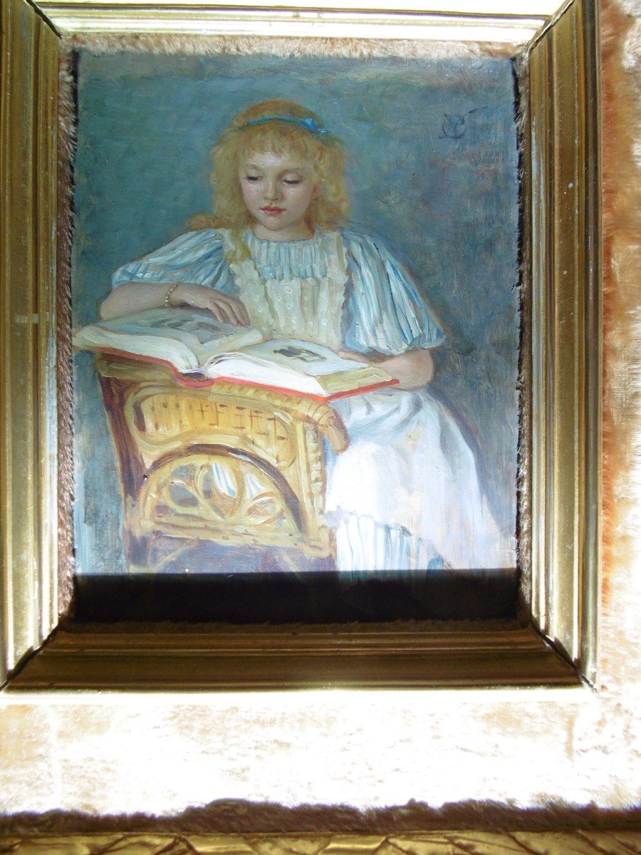 Cabane Némorin Florian - Young Girl Reading-photo-2