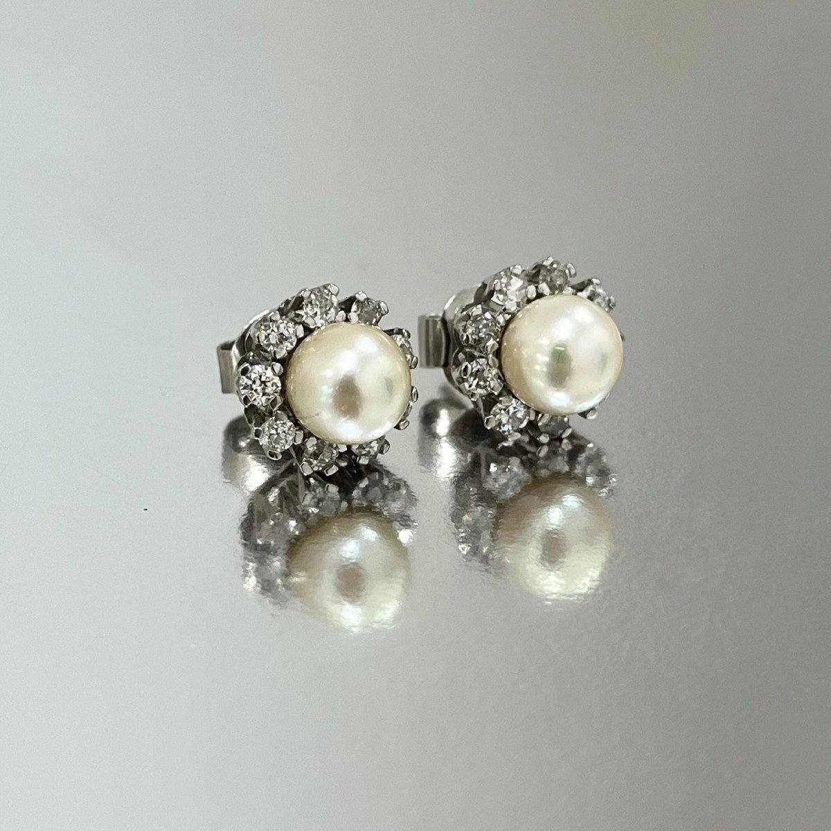 Boucles D’oreilles Perles De Culture Et Diamants. Or Blanc 18 Carats.-photo-1