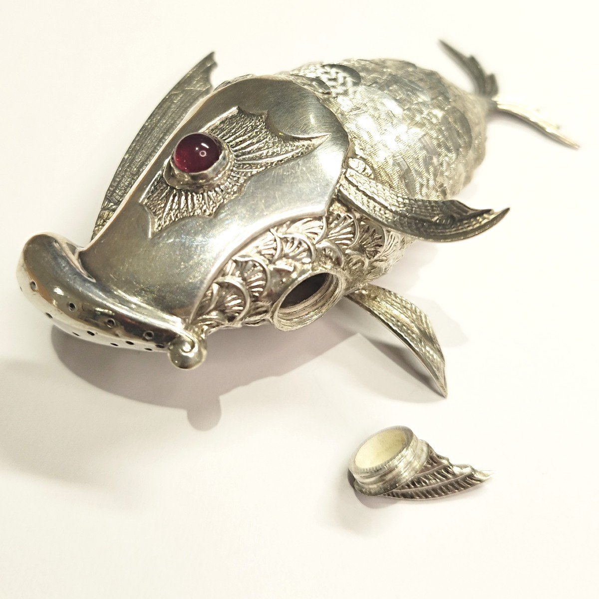 Articulated Fish In Silver. Salt Shaker. Spain, 1900.-photo-1