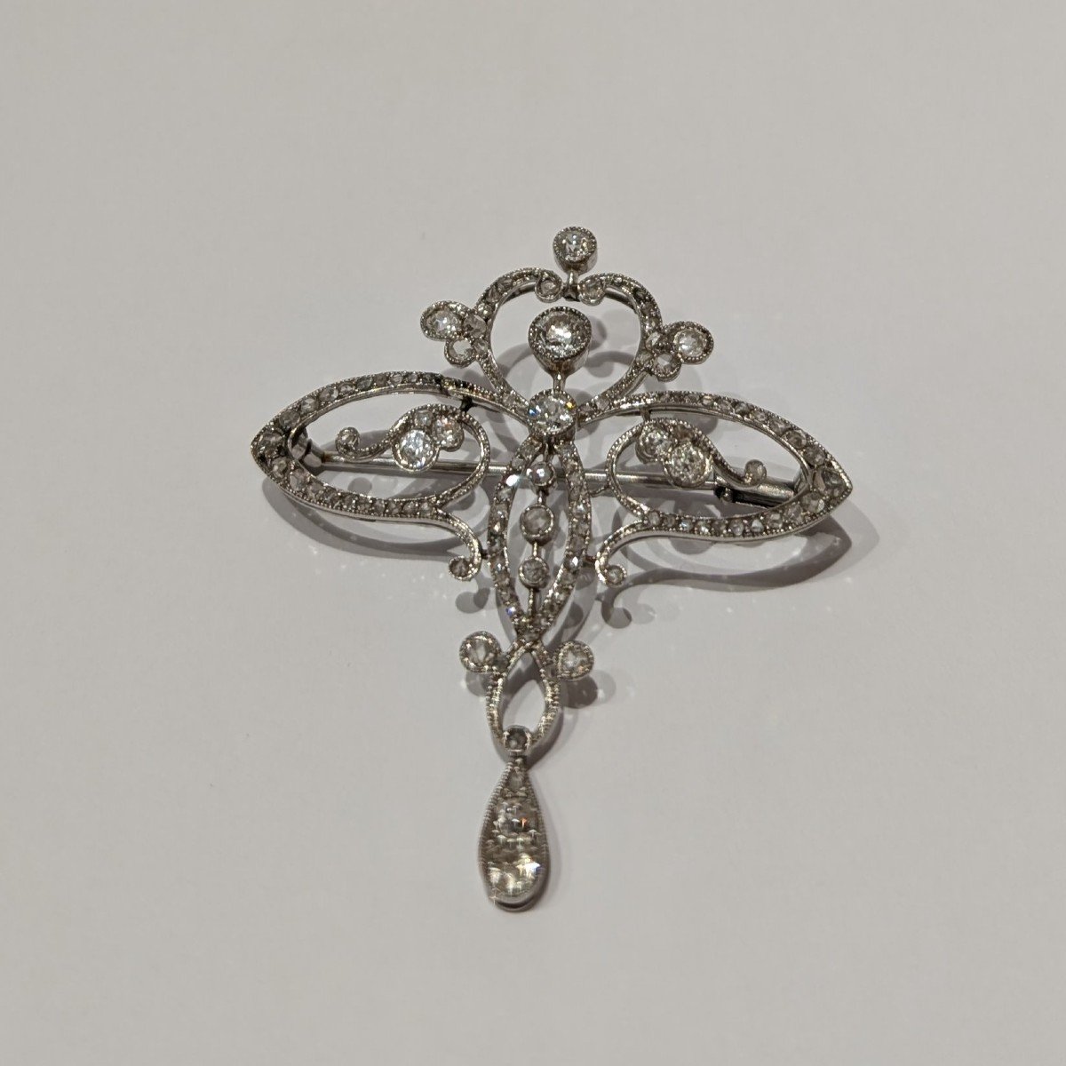 Art Nouveau Brooch In Platinum And 18 Carat Gold With Old Cut And Rose Cut Diamonds.-photo-2