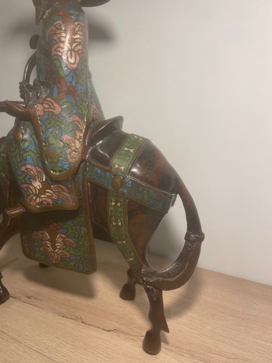 Toba Le Poète Chevauchant Une Mûle, en bronze cloisonné -photo-1