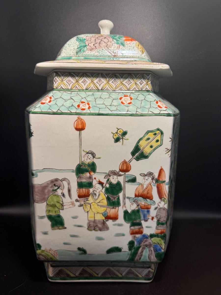 Famille Verte Porcelain Covered Vase-photo-3