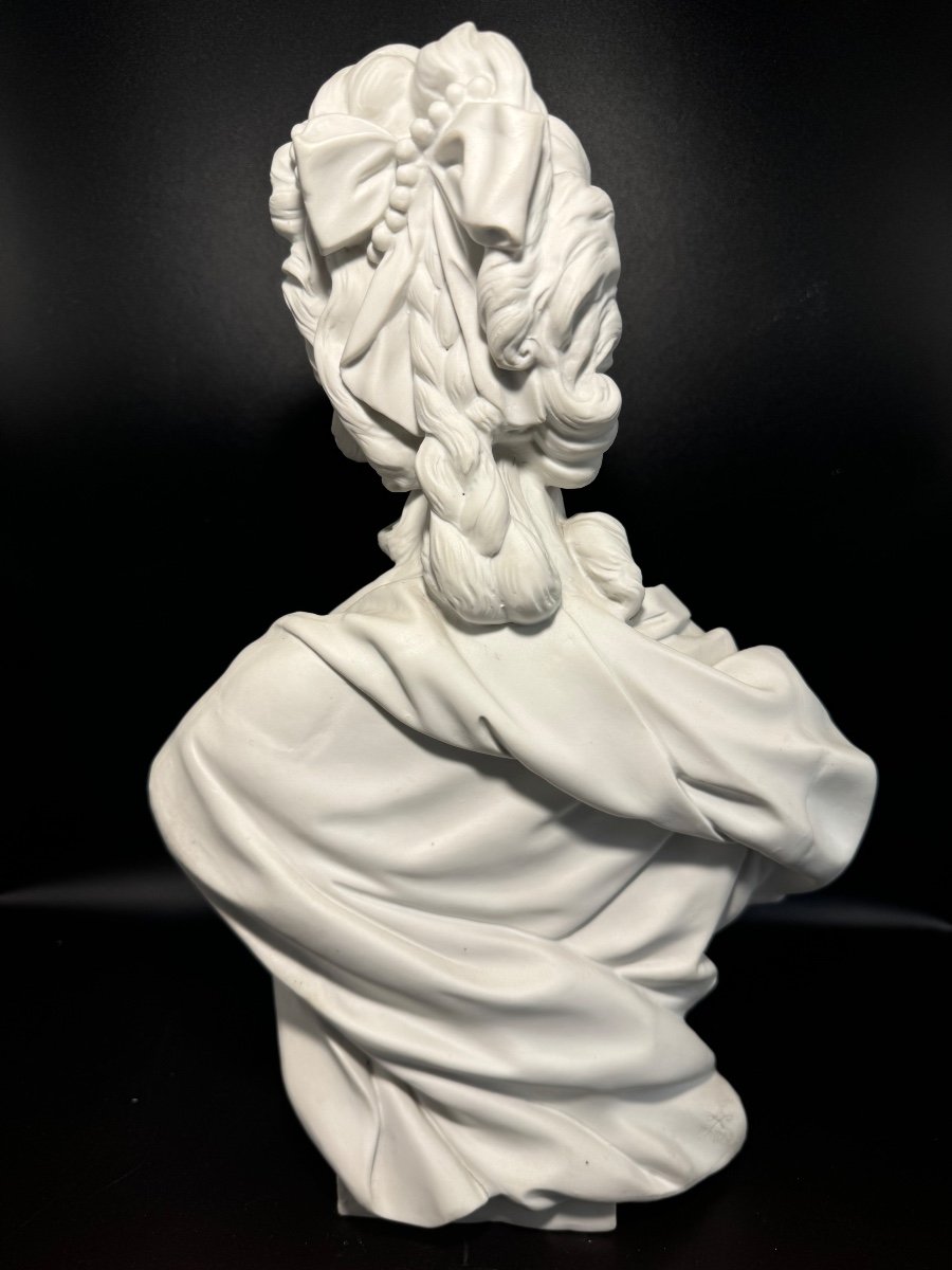 Bust Of "marie-antoinette Draped"-photo-2