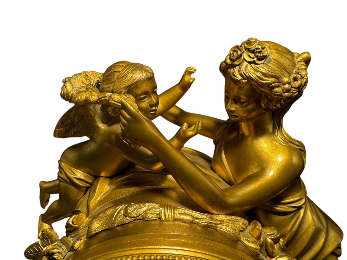 Gilt Bronze And White Marble Pendulum Representing Venus And Cupid-photo-2