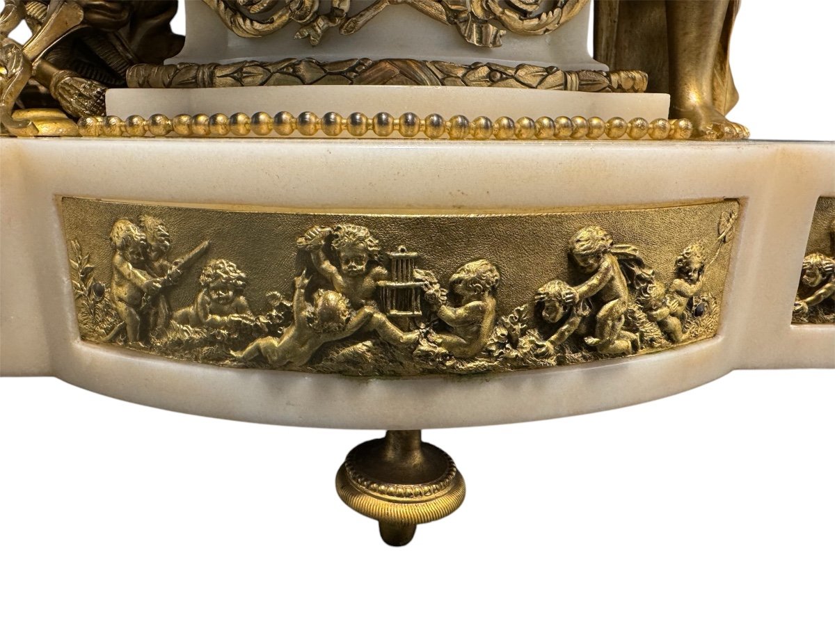 Gilt Bronze And White Marble Pendulum Representing Venus And Cupid-photo-4