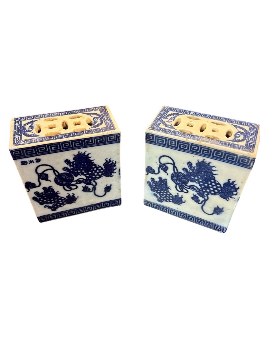 Pair Of Chinese Porcelain Cricket Boxes-photo-3