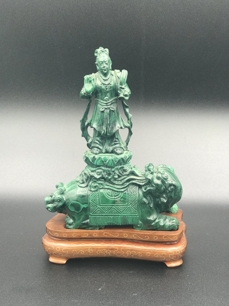 Divinité Sur Lion De Fô En Malachite 