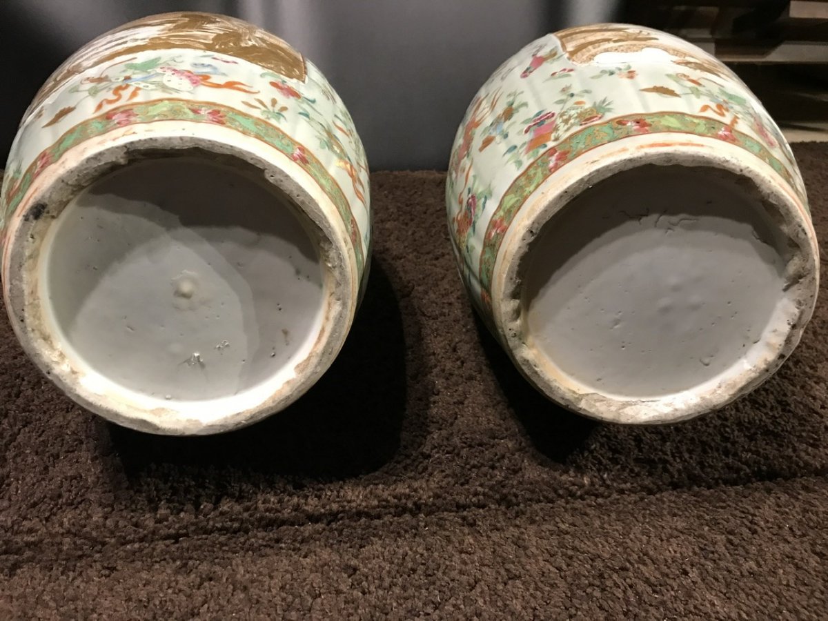 Pair Of Chinese Canton Porcelain Vases-photo-2