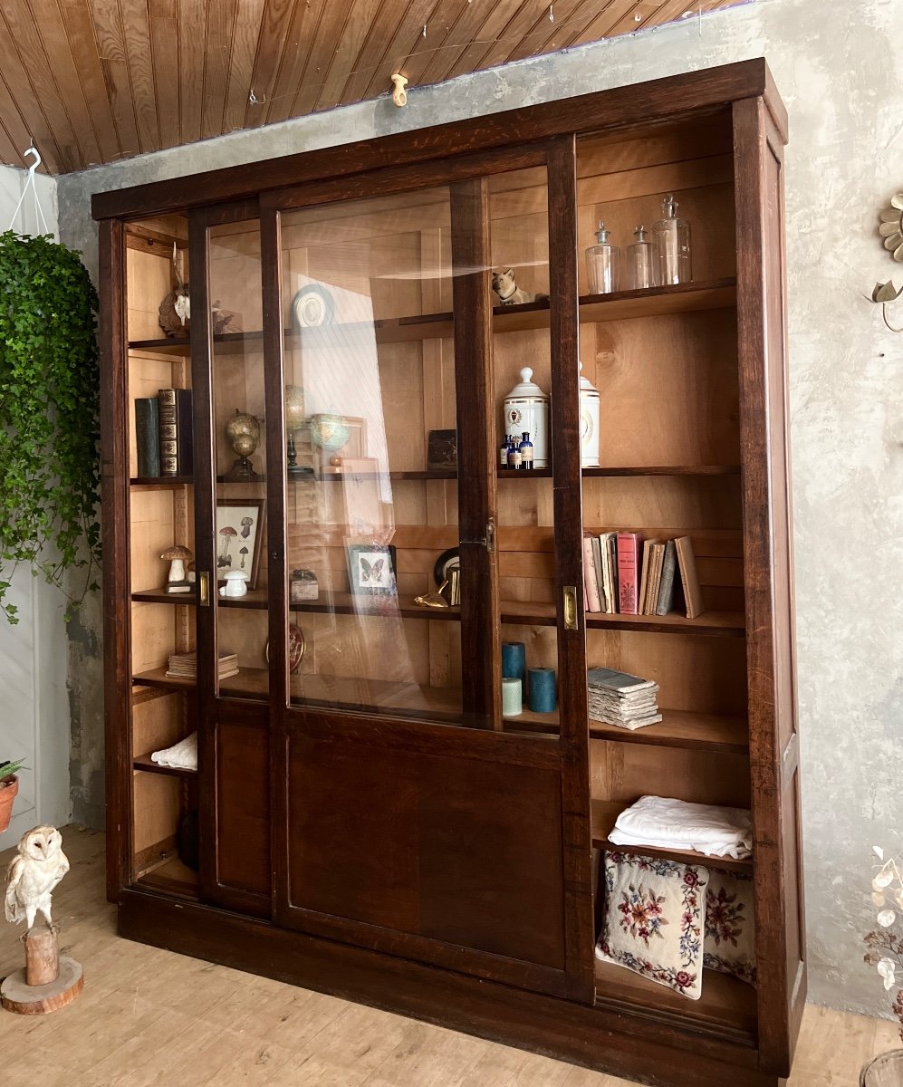 Oak Display Cabinet -photo-1