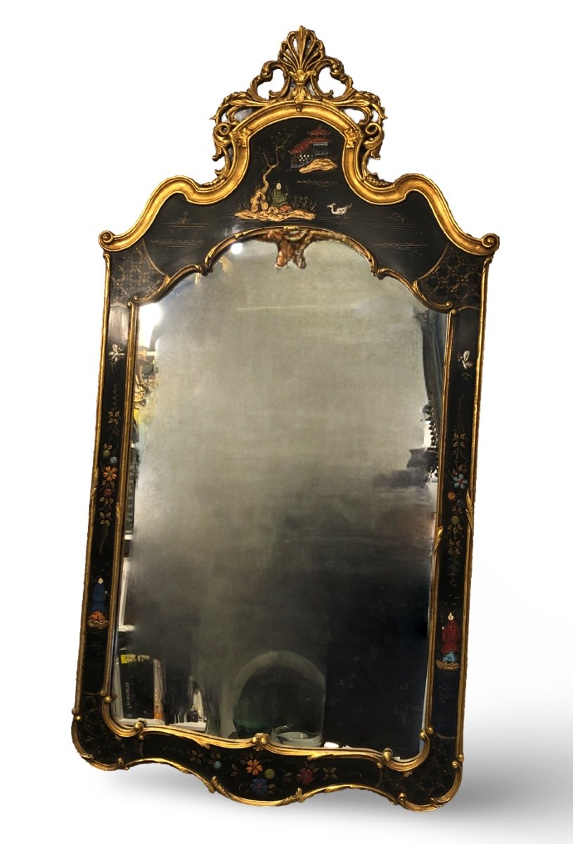 Louis XV Style Lacquered Mirror With Chinoiserie 