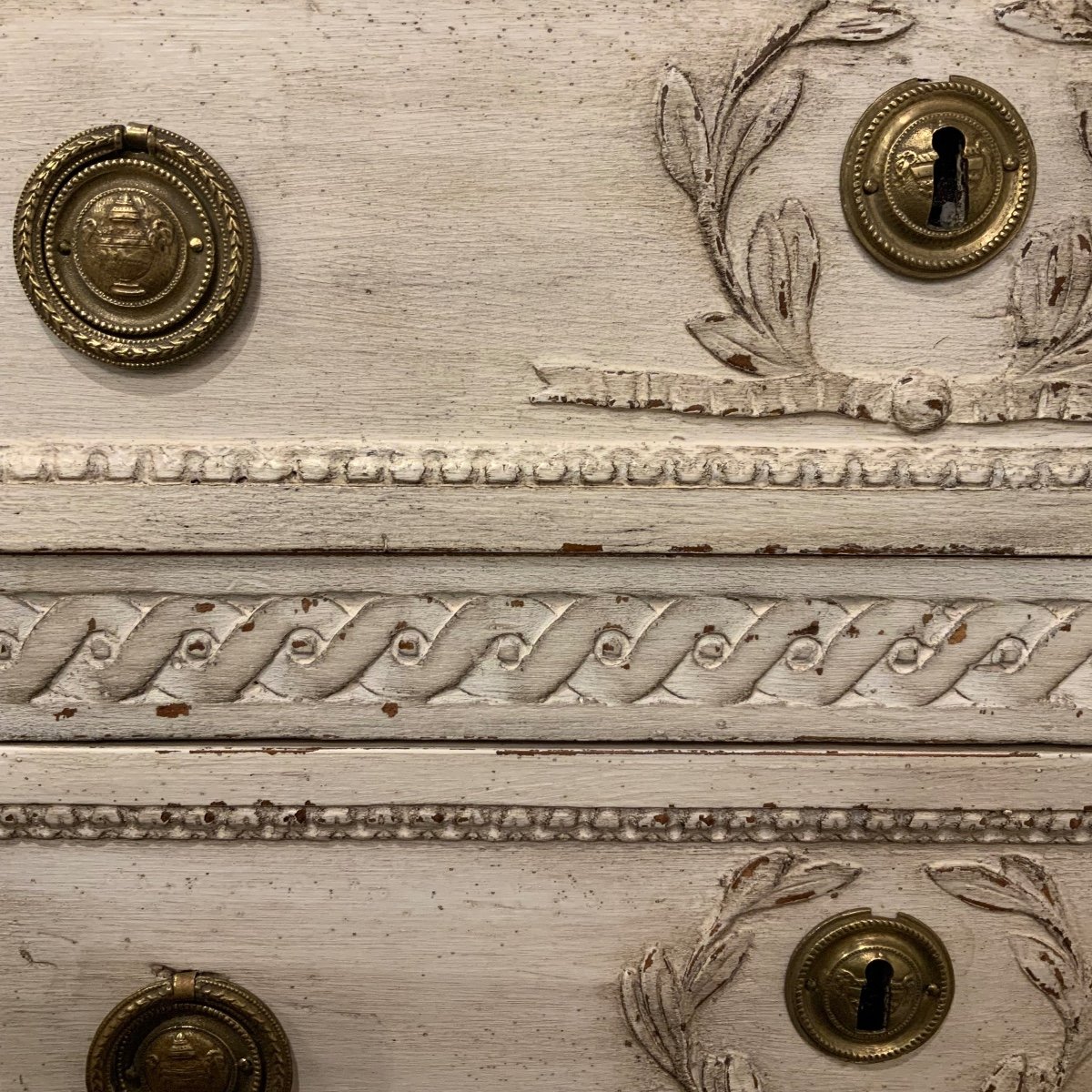 Louis XVI Carved Chest Of Drawers -photo-2