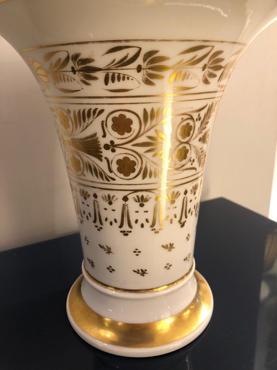 Cornet Vase -photo-2