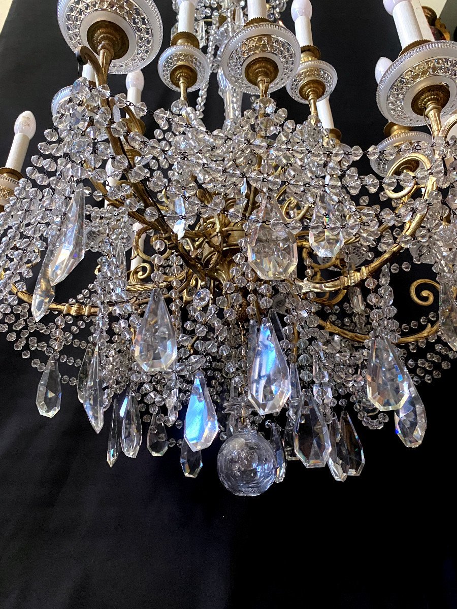 Large Baccarat Chandelier In Gilt Bronze And Crystal-photo-1