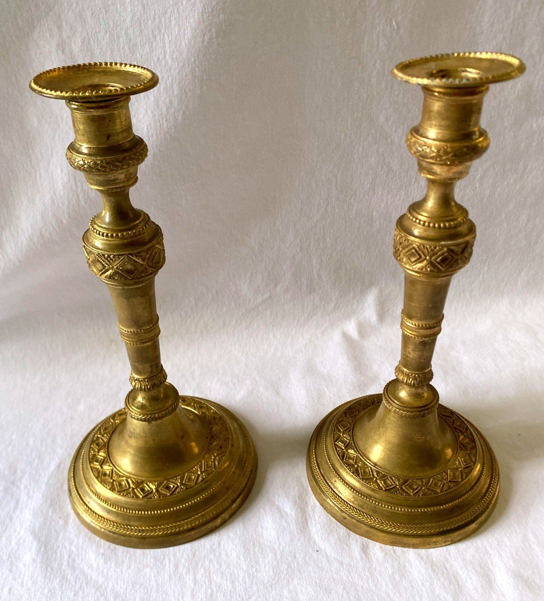 Pair Of Directoire Candlesticks In Chiseled Bronze -photo-2