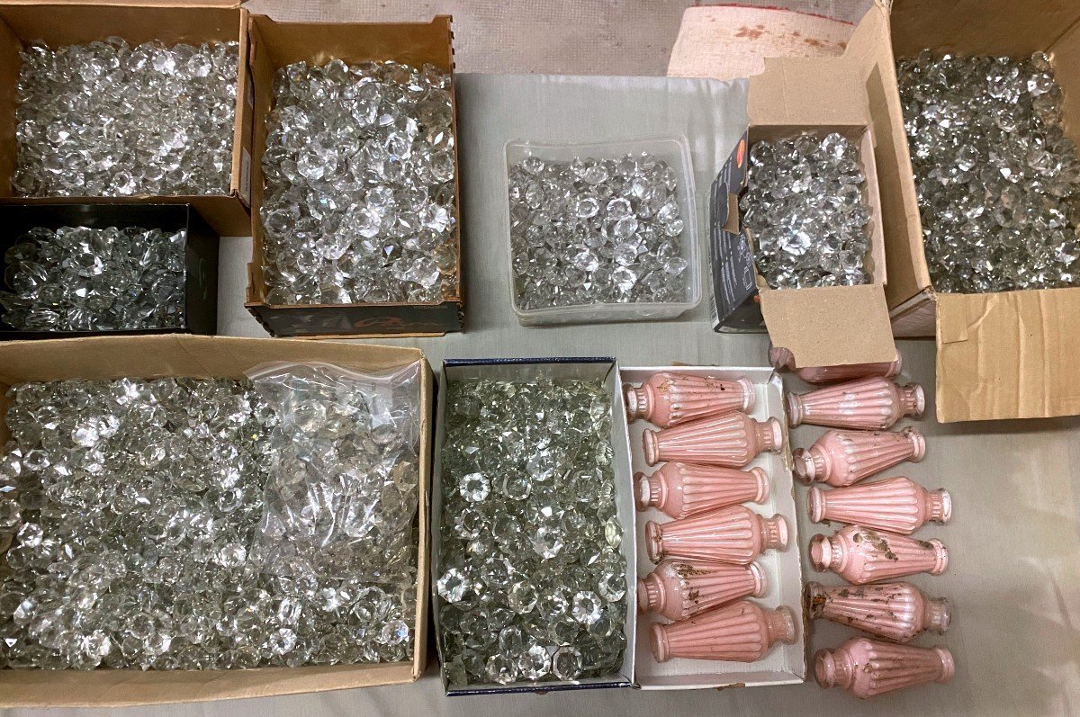 300 Kilos Of Crystal Chandelier Tassels-photo-2