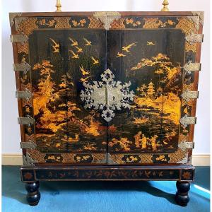 Cabinet En Laque Style Chinoisant Travail Anglais