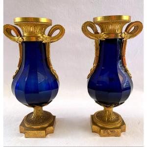 Paire De Vases En Cristal Bleu Nuit Et Bronze Doré