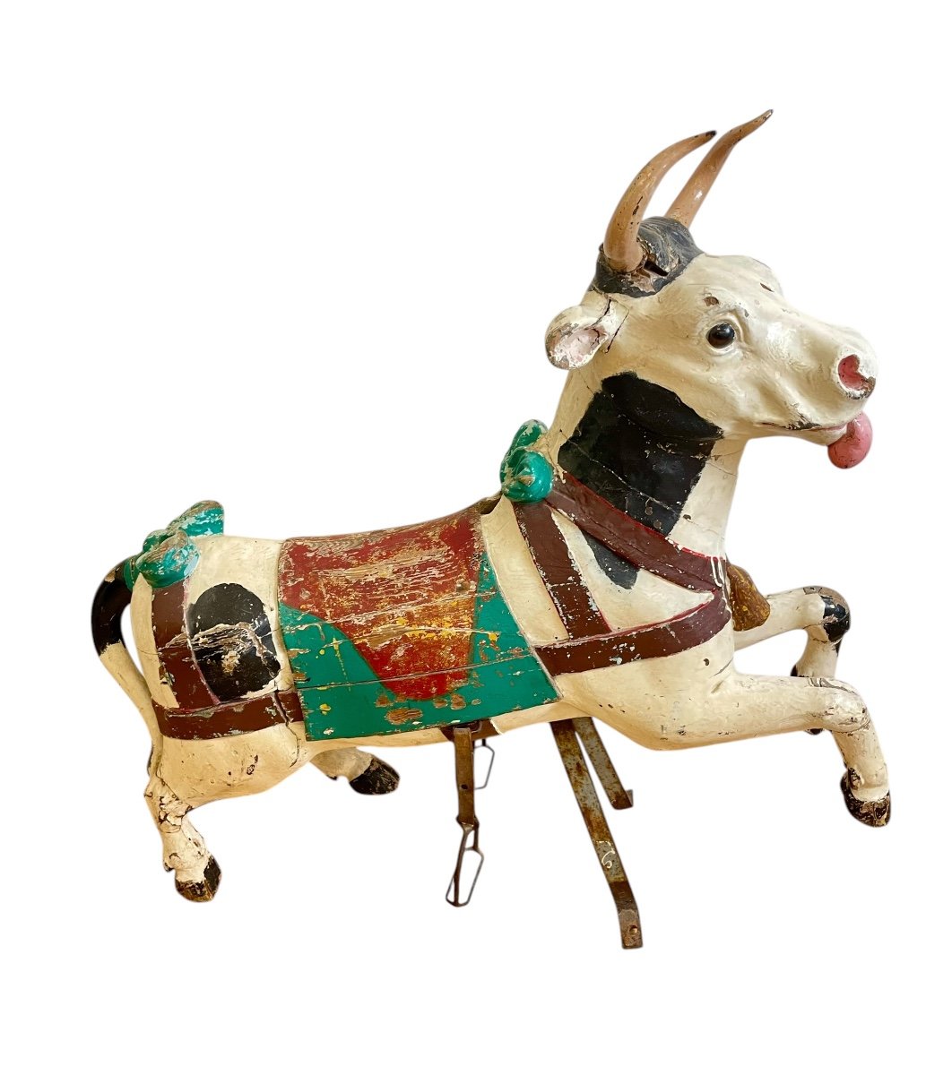 Figure de carrousel - vache, sculptée et peinte.-photo-2