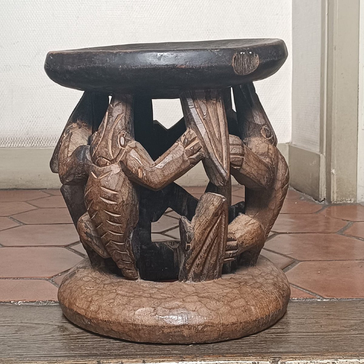 Bamiléké, Openwork Single-stem Stool Of The “spider” Type With Zoomorphic Base-photo-2