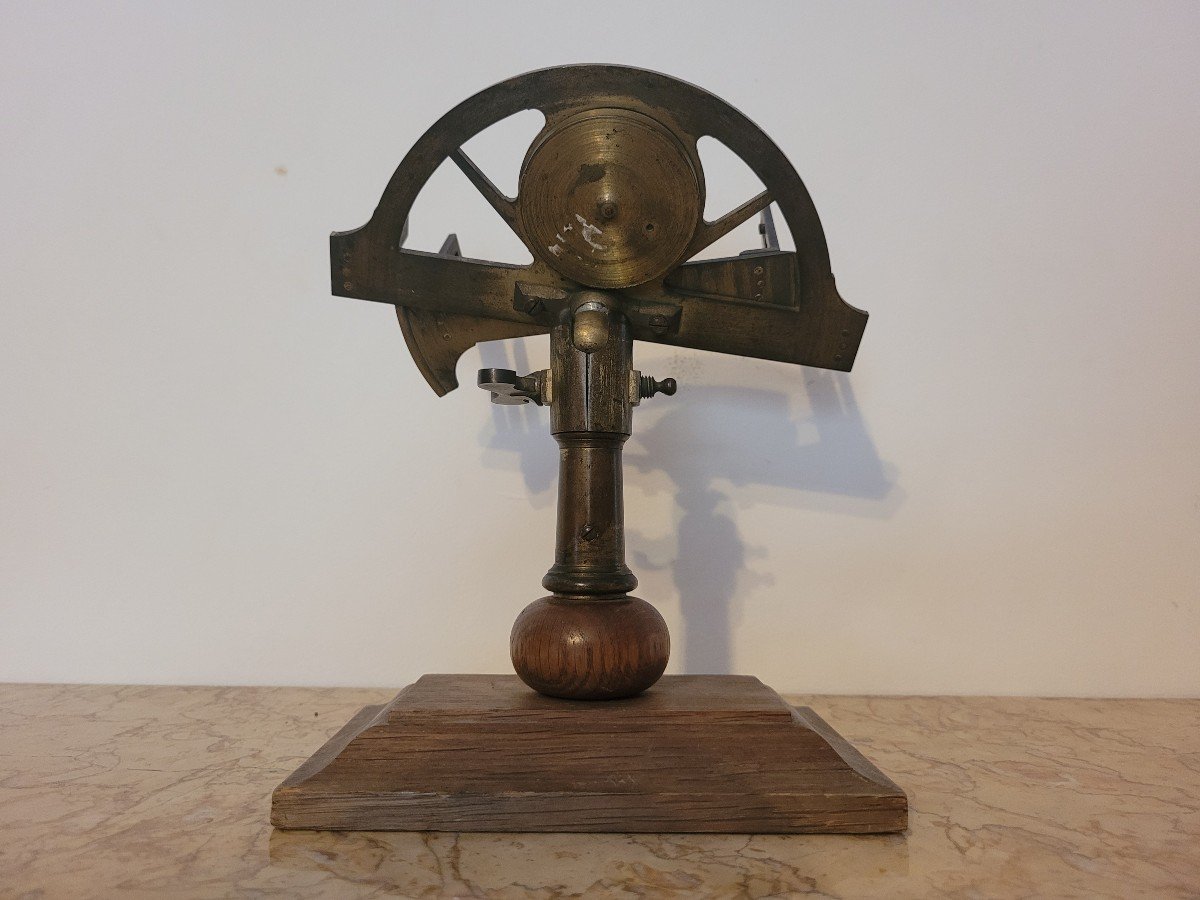 Graphometer In Bronze And Wood-photo-2