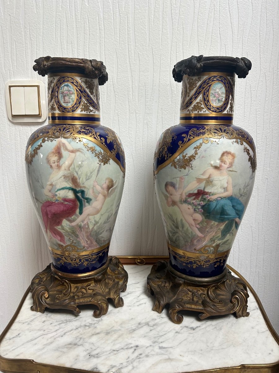 Paire De Vases 