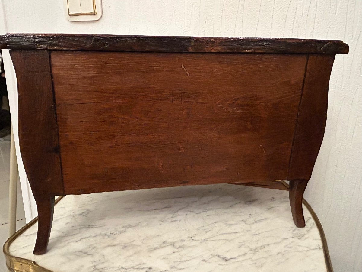 Petite Commode  De Maîtrise -photo-1